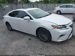 58ABK1GG7JU083288 2018 LEXUS ES