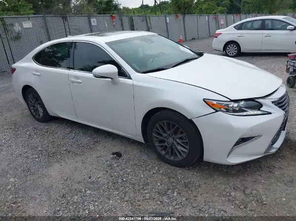 58ABK1GG7JU083288 2018 LEXUS ES - Image 1