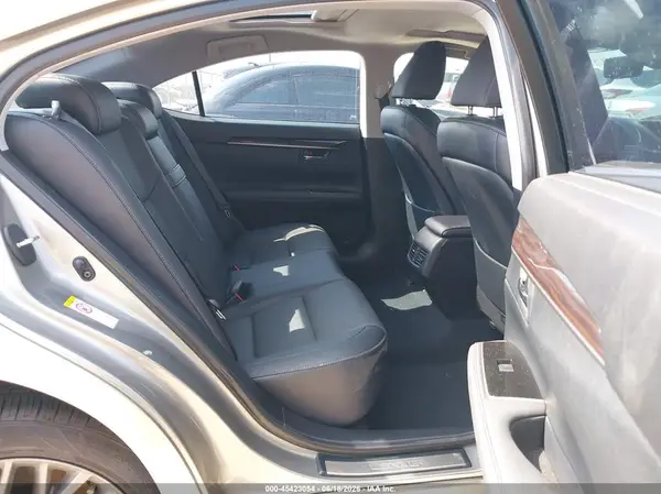 58ABK1GG7JU083601 2018 LEXUS ES - Image 8