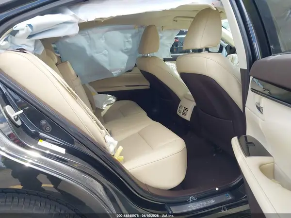 58ABK1GG7JU085364 2018 LEXUS ES - Image 8