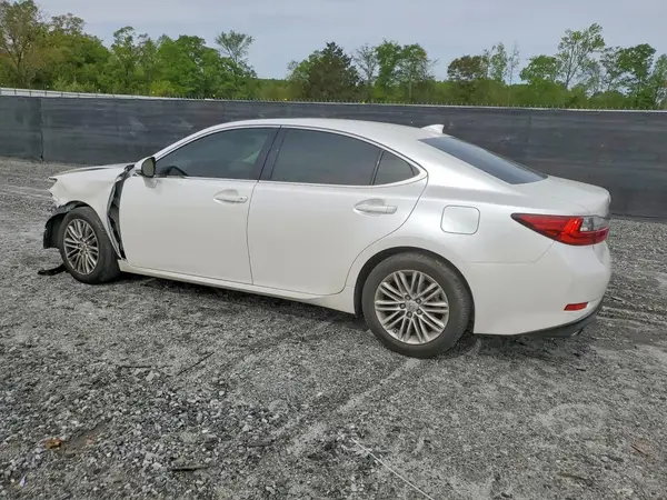58ABK1GG7JU087258 2018 LEXUS ES - Image 2