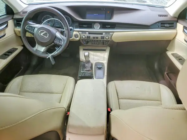 58ABK1GG7JU087258 2018 LEXUS ES - Image 8