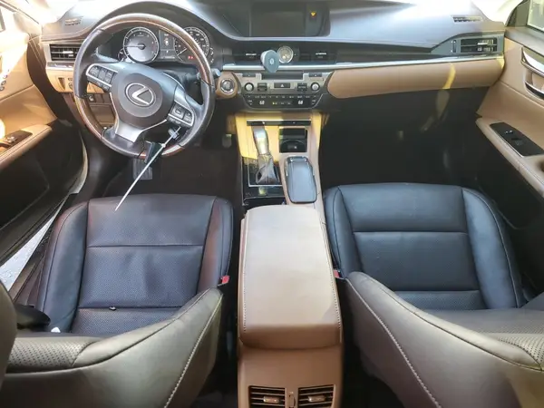 58ABK1GG7JU089267 2018 LEXUS ES - Image 8