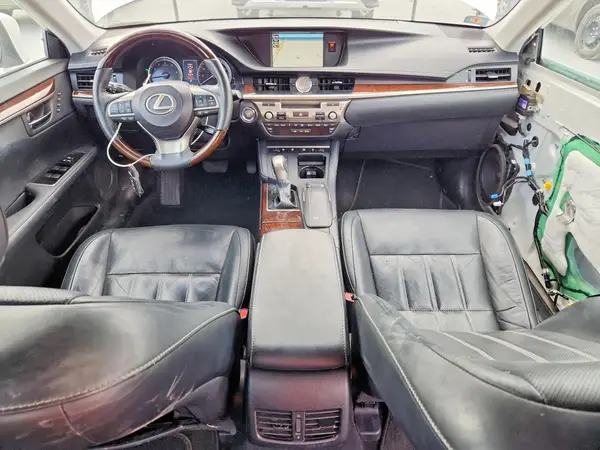 58ABK1GG7JU090824 2018 LEXUS ES - Image 8