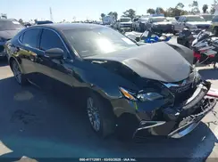 58ABK1GG7JU091598 2018 LEXUS ES
