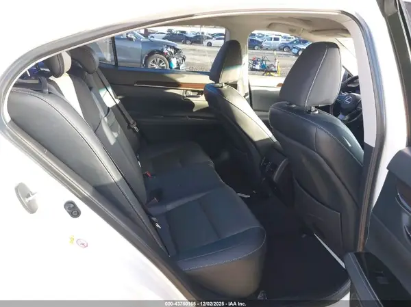 58ABK1GG7JU093206 2018 LEXUS ES - Image 8