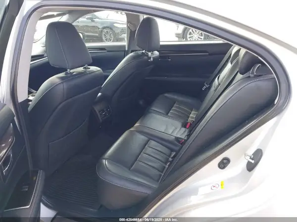 58ABK1GG7JU095439 2018 LEXUS ES - Image 8