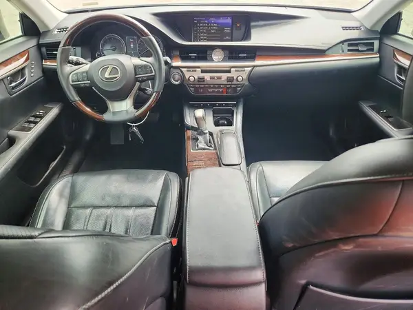 58ABK1GG7JU100252 2018 LEXUS ES - Image 8