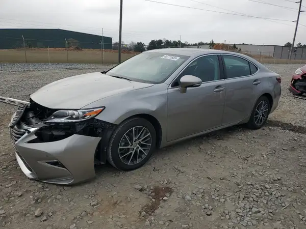 58ABK1GG7JU100588 2018 LEXUS ES - Image 1