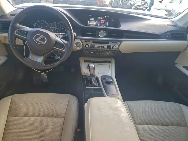 58ABK1GG7JU101496 2018 LEXUS ES - Image 8
