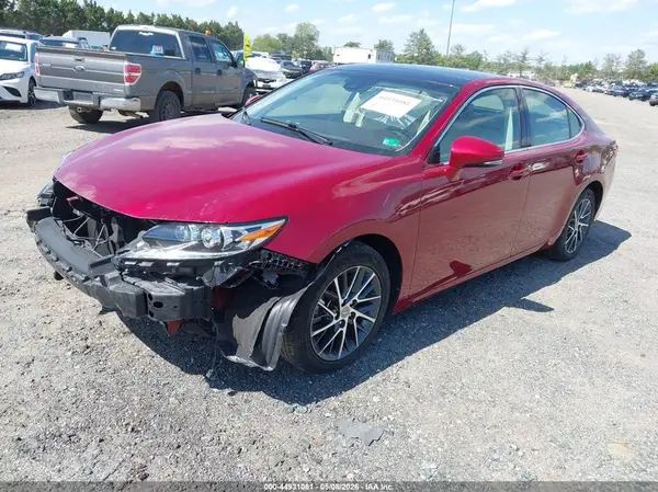 58ABK1GG7JU102566 2018 LEXUS ES - Image 2