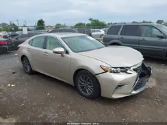 58ABK1GG7JU106570 2018 LEXUS ES