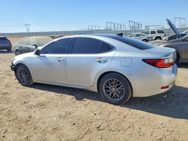58ABK1GG7JU107783 2018 LEXUS ES - Image 2