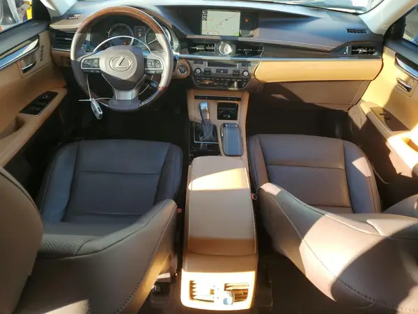 58ABK1GG7JU107797 2018 LEXUS ES - Image 8