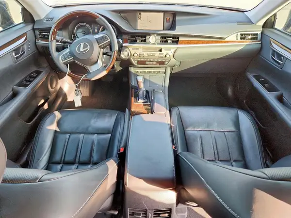 58ABK1GG7JU108397 2018 LEXUS ES - Image 8
