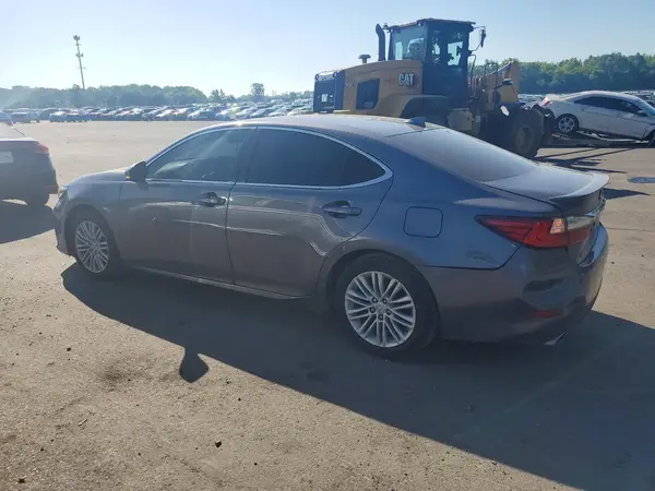 58ABK1GG7JU109873 2018 LEXUS ES - Image 2