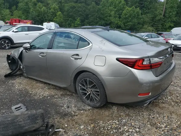 58ABK1GG7JU110022 2018 LEXUS ES - Image 2