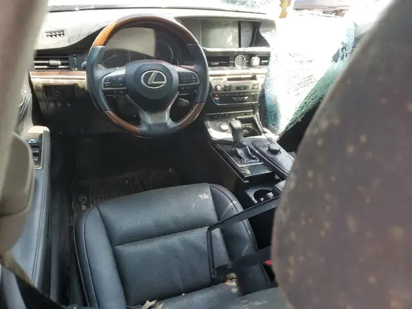 58ABK1GG7JU110201 2018 LEXUS ES - Image 8