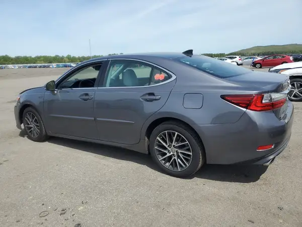 58ABK1GG7JU110988 2018 LEXUS ES - Image 2