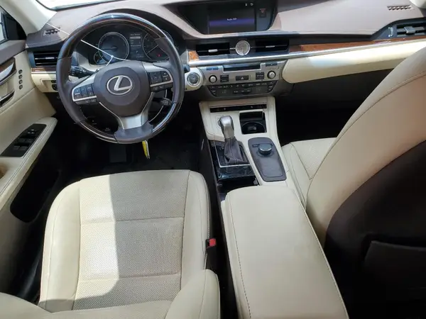 58ABK1GG7JU111445 2018 LEXUS ES - Image 8