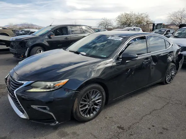 58ABK1GG7JU111946 2018 LEXUS ES - Image 1