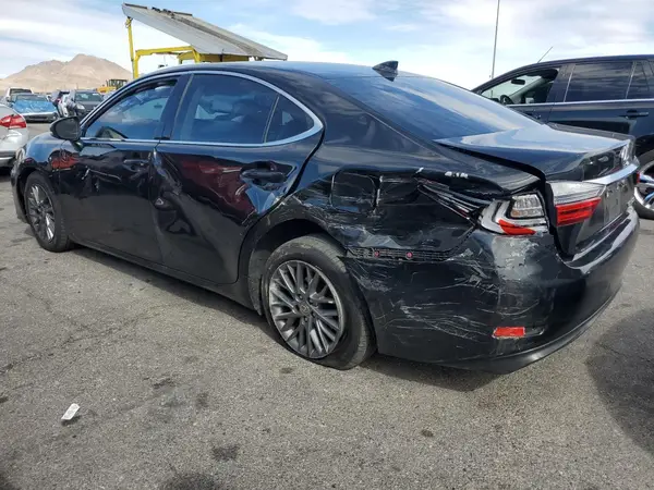 58ABK1GG7JU111946 2018 LEXUS ES - Image 2