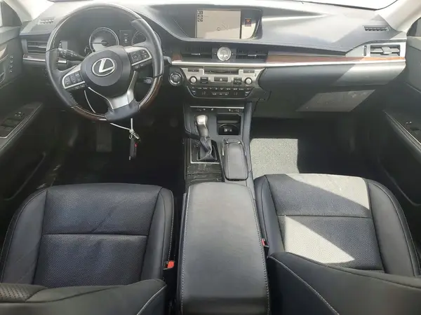 58ABK1GG7JU112000 2018 LEXUS ES - Image 8