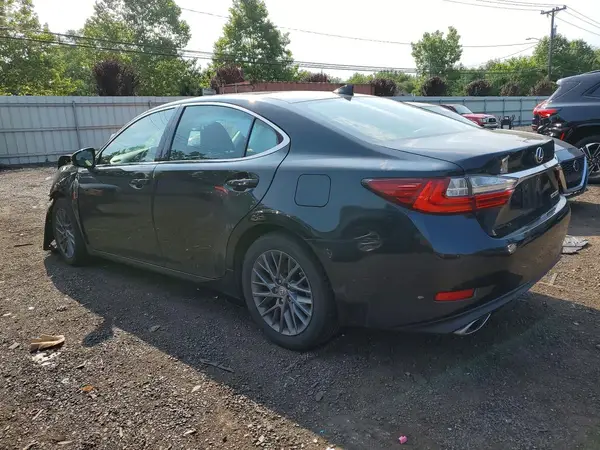 58ABK1GG7JU113373 2018 LEXUS ES - Image 2