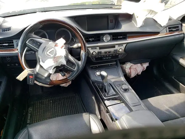 58ABK1GG7JU113373 2018 LEXUS ES - Image 8