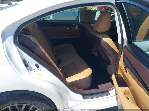 58ABK1GG7JU114703 2018 LEXUS ES - Image 8