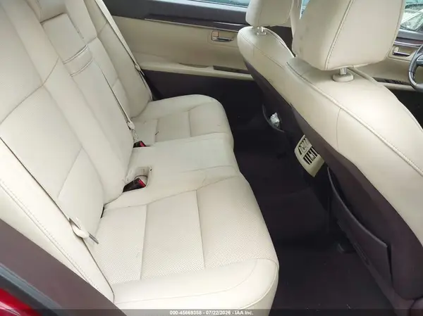 58ABK1GG7JU116841 2018 LEXUS ES - Image 8