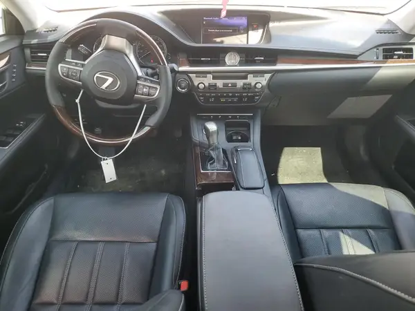 58ABK1GG7JU116998 2018 LEXUS ES - Image 8
