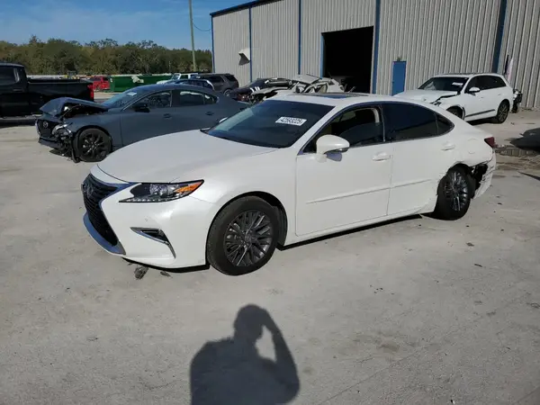 58ABK1GG7JU117004 2018 LEXUS ES - Image 1