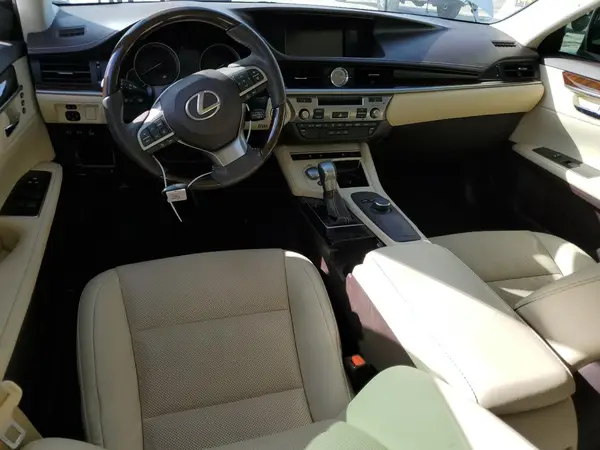 58ABK1GG7JU117004 2018 LEXUS ES - Image 8