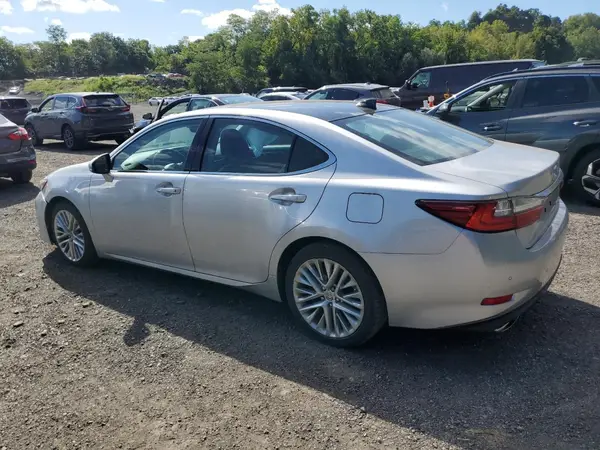58ABK1GG8GU003814 2016 LEXUS ES - Image 2