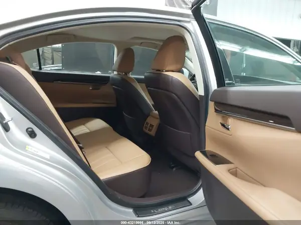 58ABK1GG8GU006714 2016 LEXUS ES - Image 8