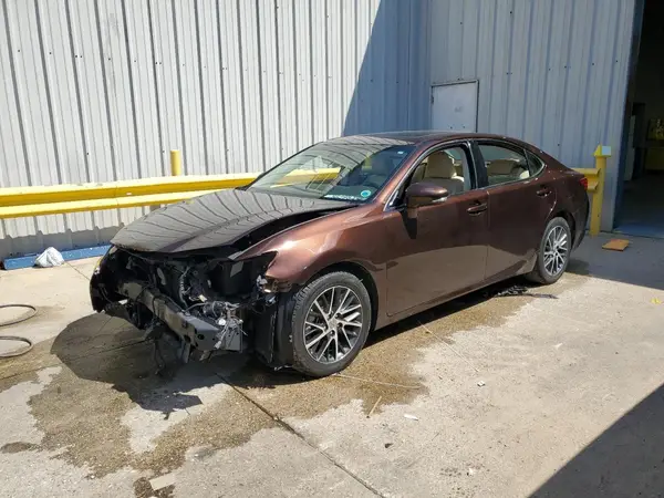 58ABK1GG8GU009578 2016 LEXUS ES - Image 1