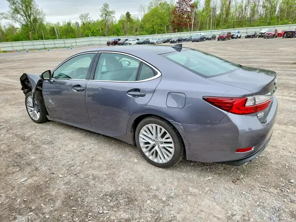 58ABK1GG8GU013629 2016 LEXUS ES - Image 2