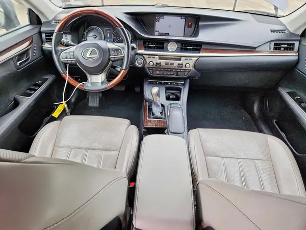 58ABK1GG8GU013629 2016 LEXUS ES - Image 8