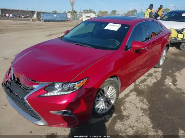 58ABK1GG8GU014568 2016 LEXUS ES - Image 2