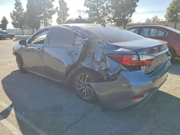 58ABK1GG8GU017065 2016 LEXUS ES - Image 2