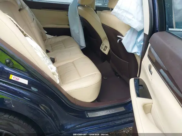 58ABK1GG8GU021780 2016 LEXUS ES - Image 8