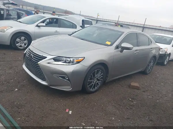 58ABK1GG8GU022959 2016 LEXUS ES - Image 2