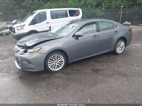 58ABK1GG8GU023738 2016 LEXUS ES - Image 2