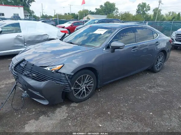 58ABK1GG8GU025666 2016 LEXUS ES - Image 2