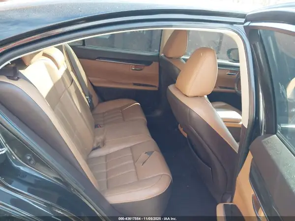 58ABK1GG8GU030107 2016 LEXUS ES - Image 8
