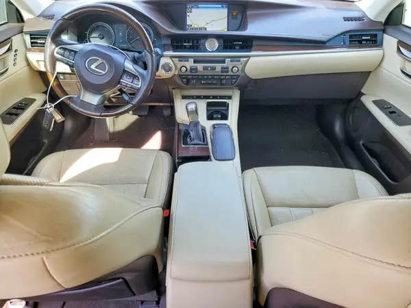 58ABK1GG8GU032150 2016 LEXUS ES - Image 8