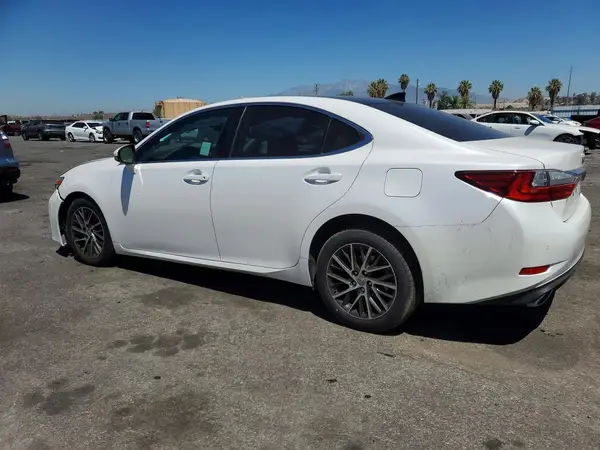 58ABK1GG8HU035986 2017 LEXUS ES - Image 2