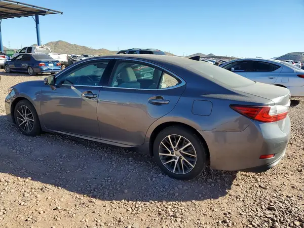 58ABK1GG8HU036362 2017 LEXUS ES - Image 2