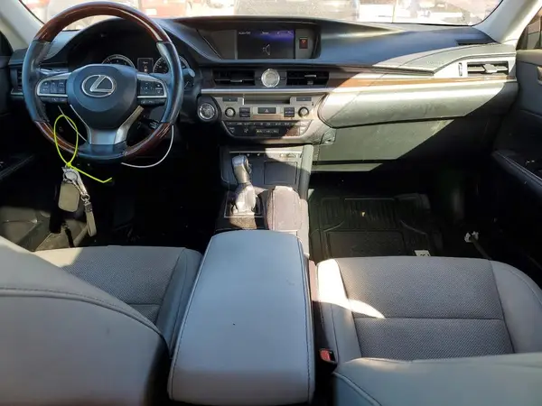58ABK1GG8HU036362 2017 LEXUS ES - Image 8